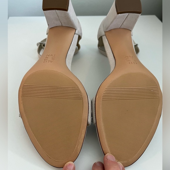 NWOB Naturalizer Sandals/Evening/Bridal Shoes Sz 9 Silver - Picture 6 of 10